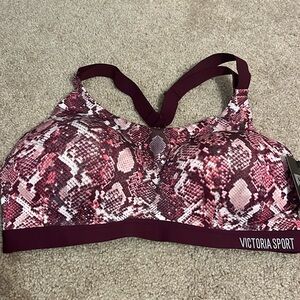 NWT Victoria sport incredible lightweight 36D bra